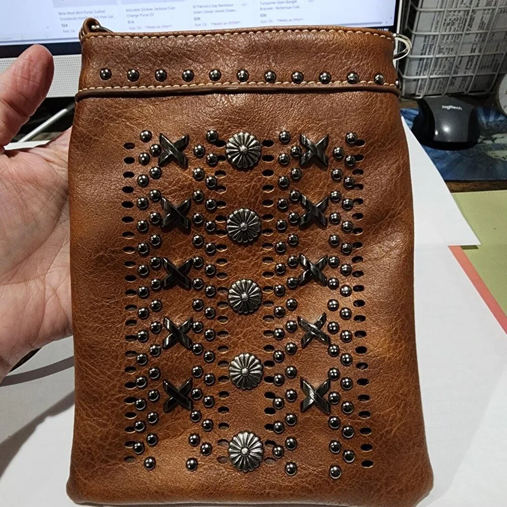 SouthWestern Crossbody Bag Purse Brown Faux Leather Silver Bead Detail Z350 - Picture 4 of 4